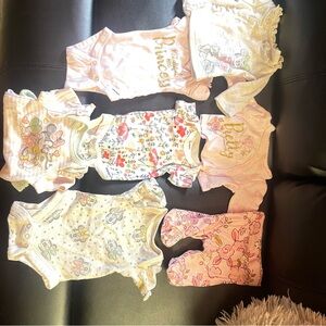 Baby clothes new never use